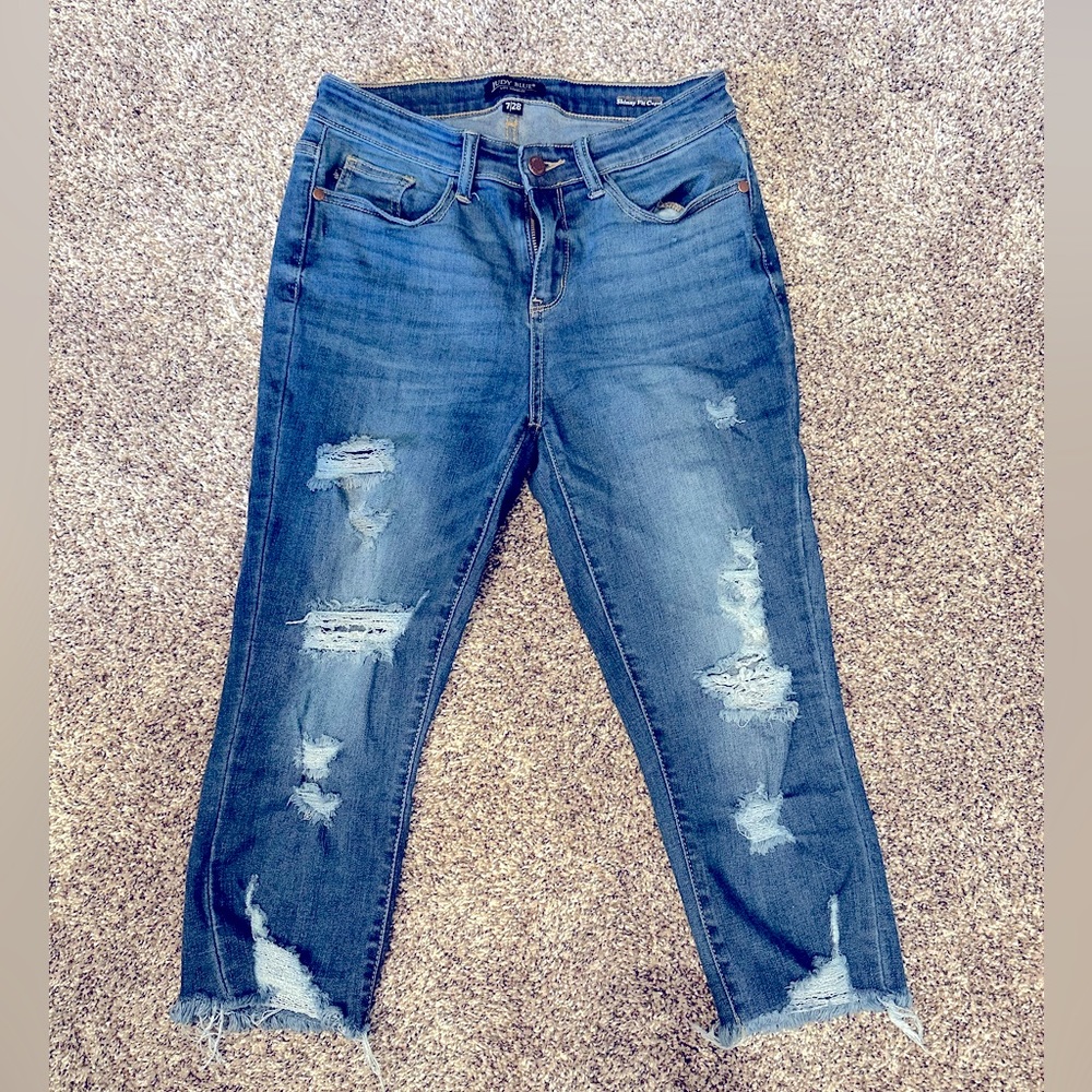 Judy blue capris 7/28